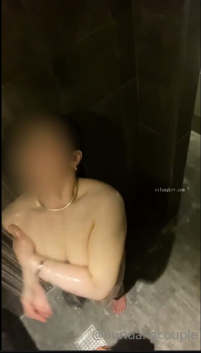 波多野结衣-嫁が胸の谷間をチラチラするので見てたらチ○ポが勃起していることがバレちゃった！欲求不満な彼女の凄テク食い込みパンティで僕のザーメンはドピュドピュと大発射！